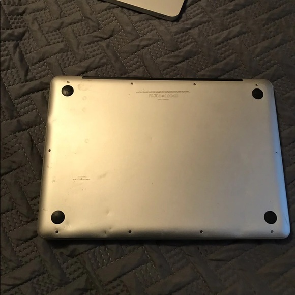 MacBook Pro 2011 - Picture 3 of 7